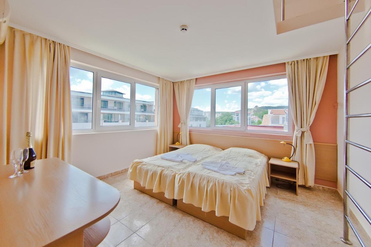 Family Hotel Morska Zvezda Μπαλτσίκ Εξωτερικό φωτογραφία