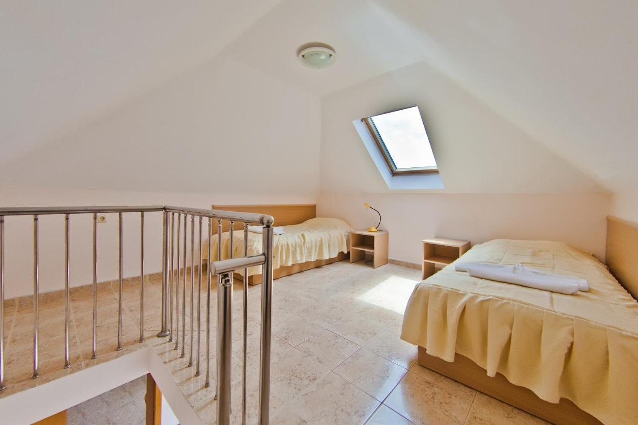 Family Hotel Morska Zvezda Μπαλτσίκ Εξωτερικό φωτογραφία