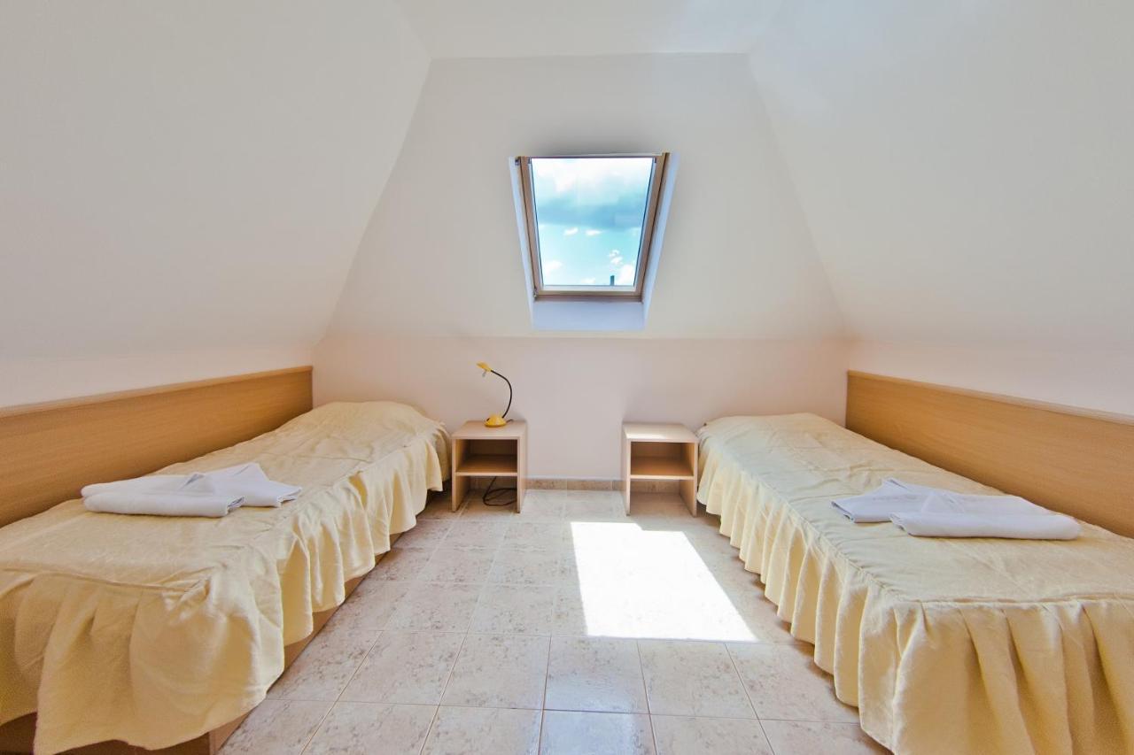 Family Hotel Morska Zvezda Μπαλτσίκ Εξωτερικό φωτογραφία